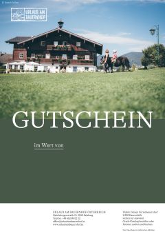 Bauernhof mit Wiese